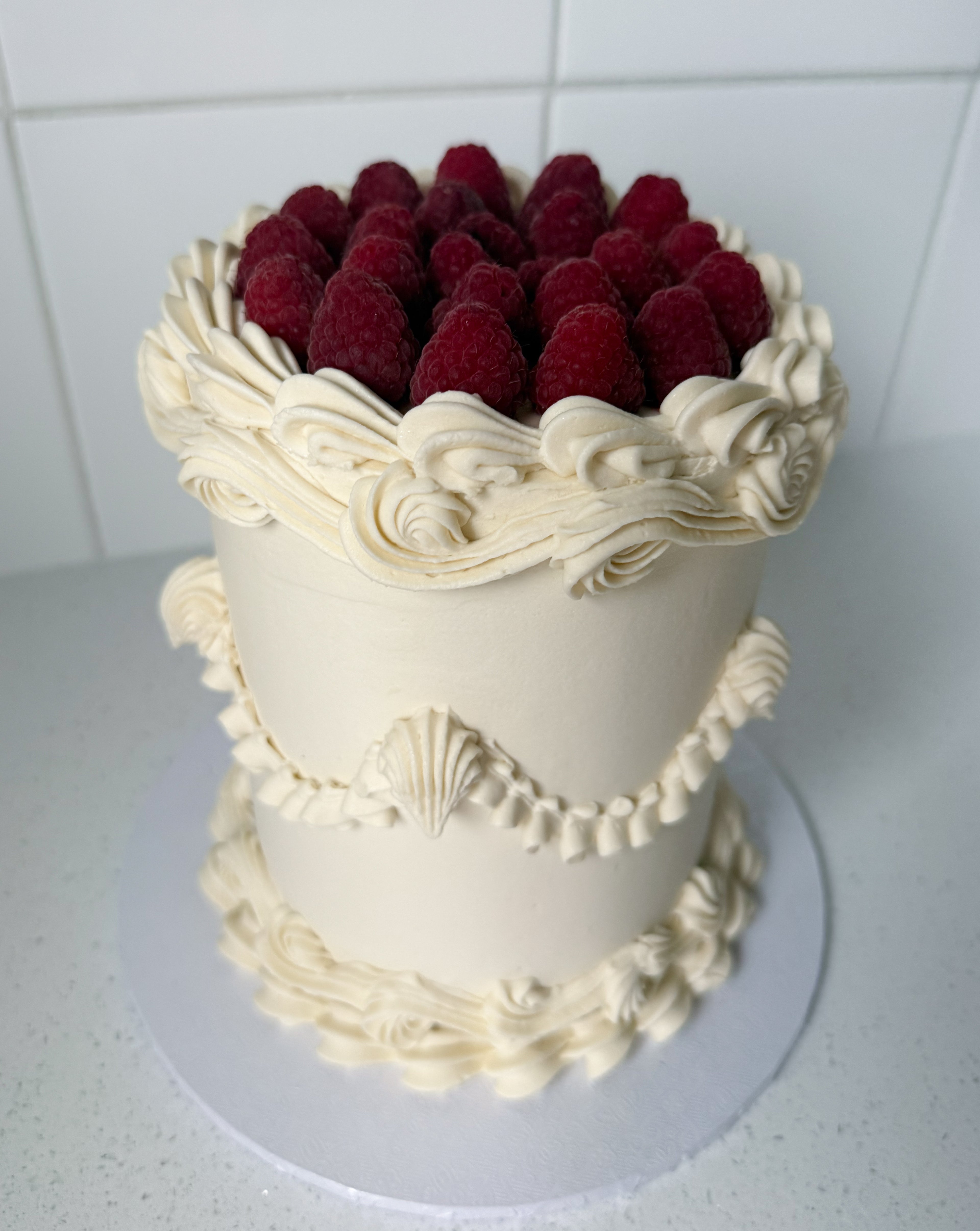 Raspberry Vintage Cake
