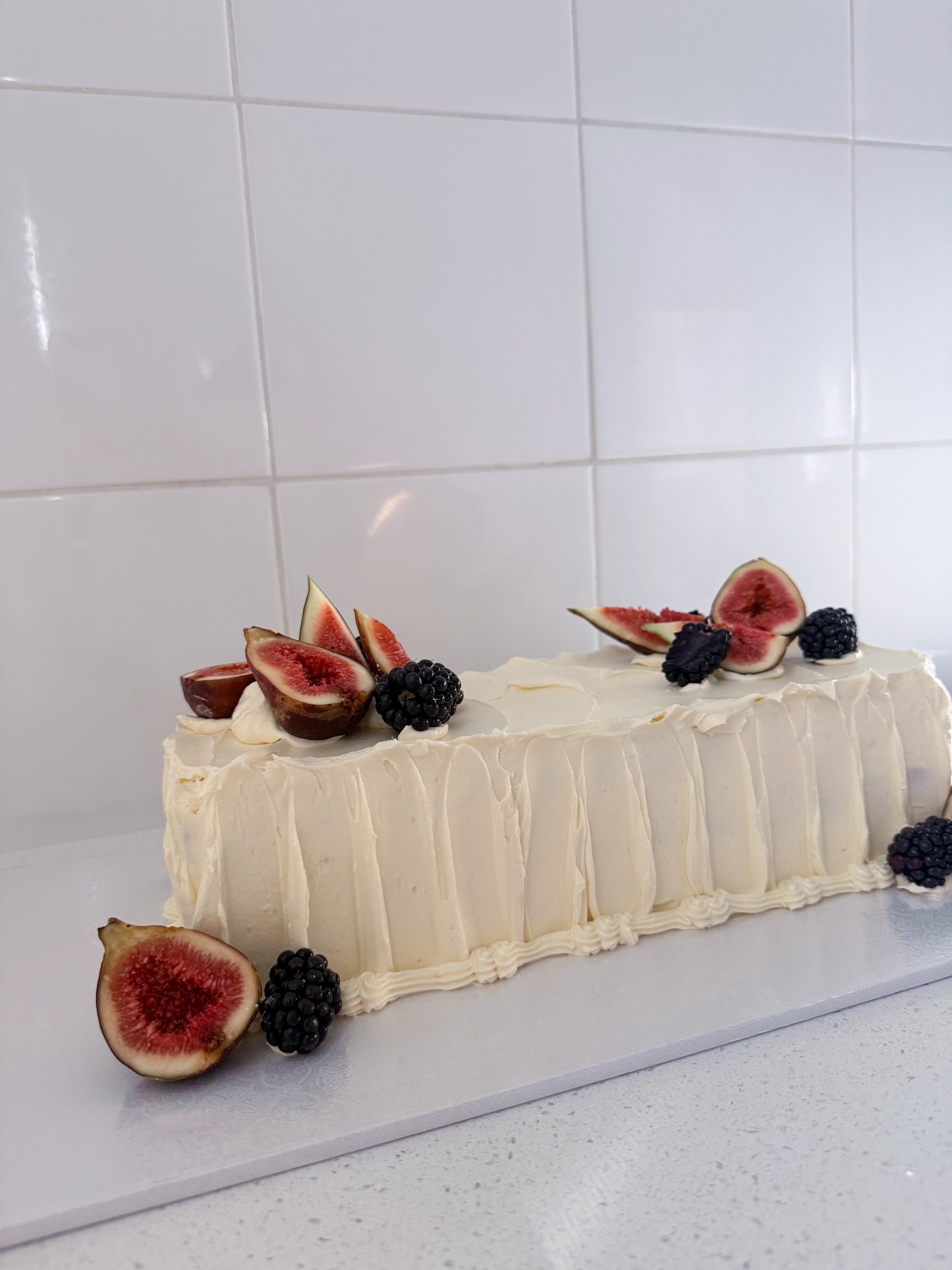 Long Cake - Fig and Blackberry