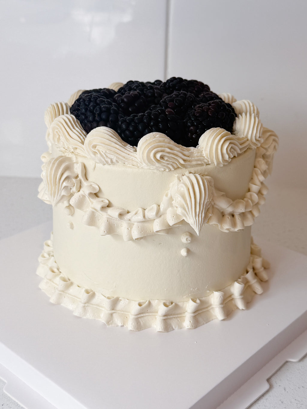 Blackberry Vintage Cake