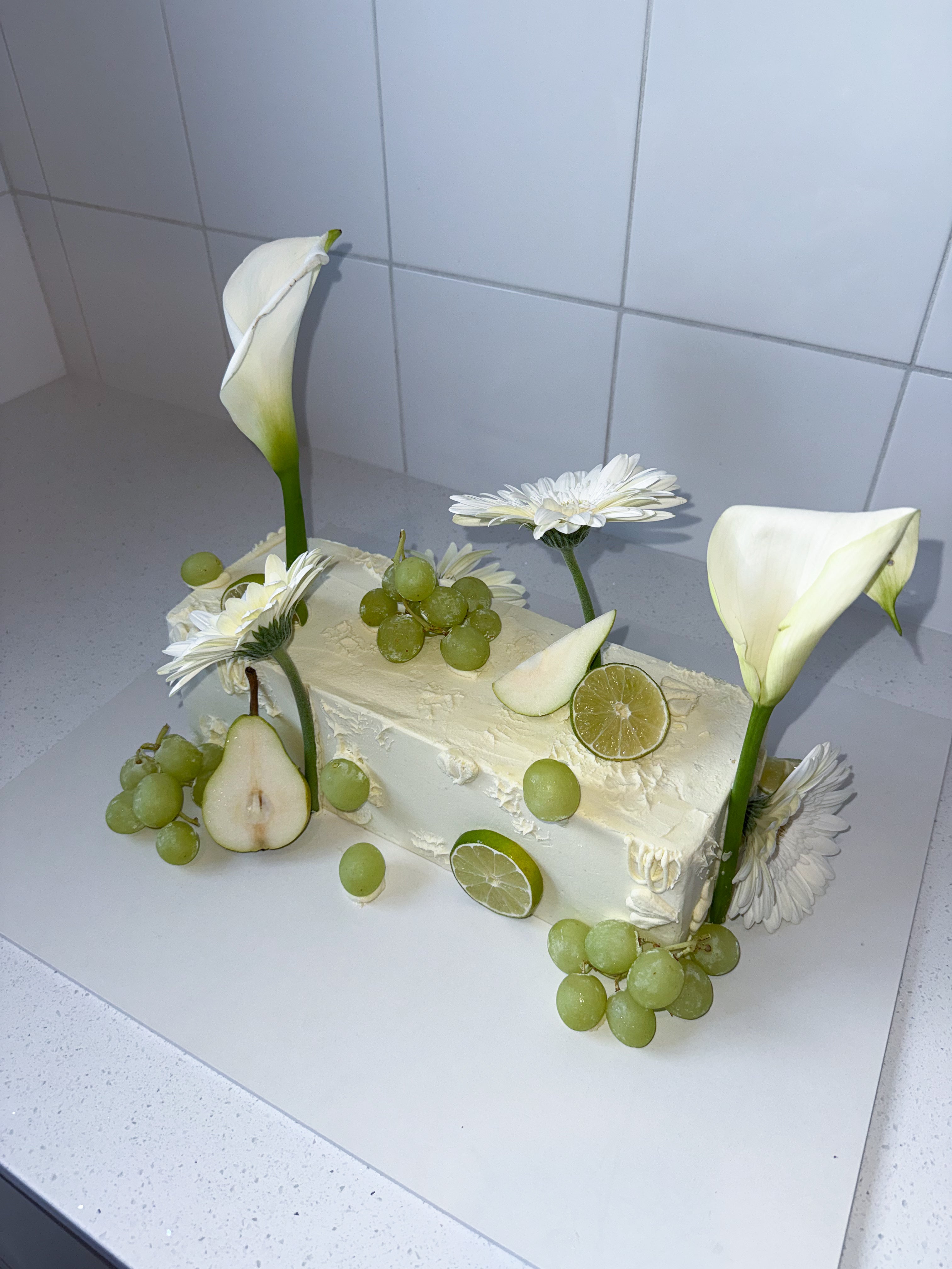 Long Cake - Green and White