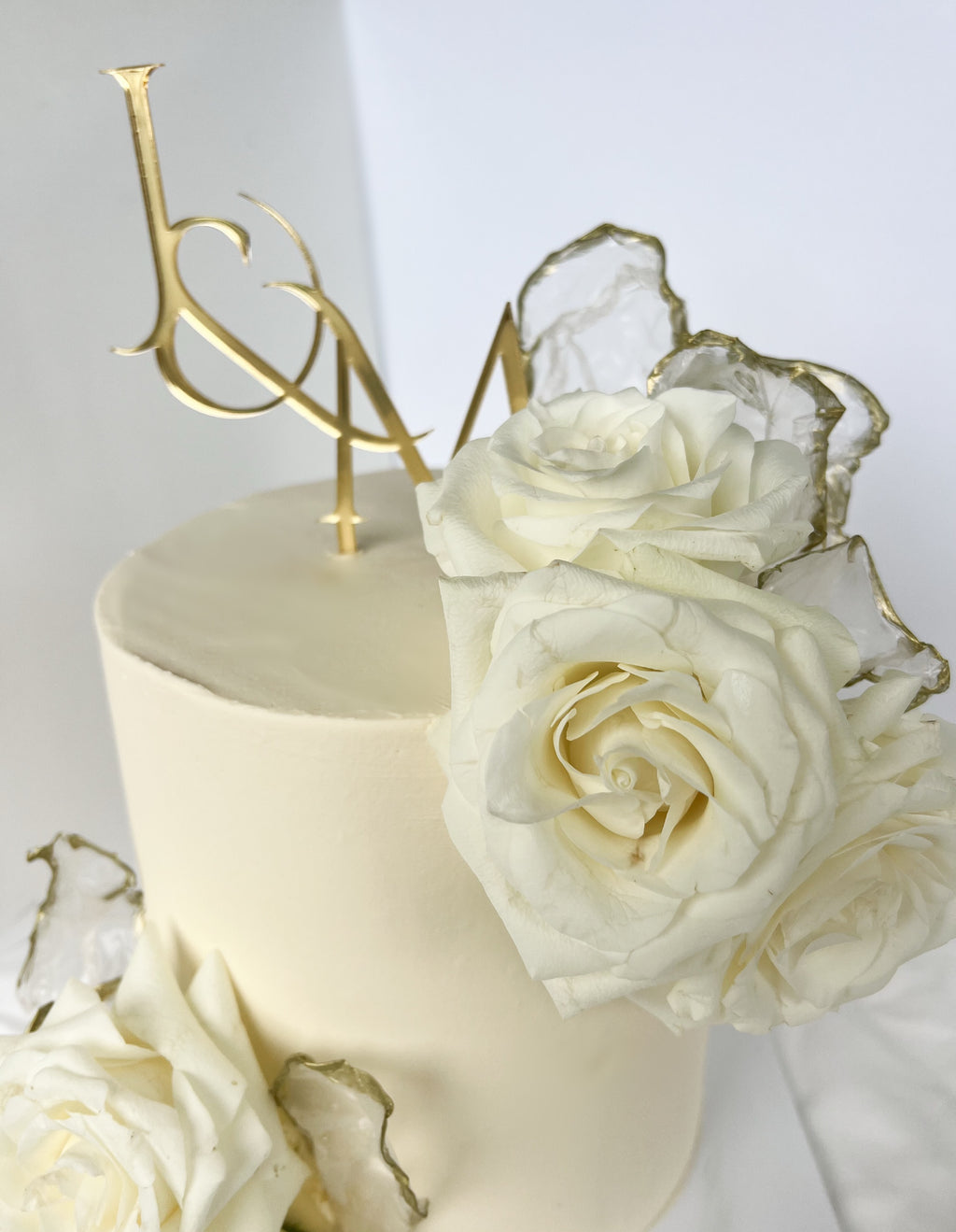 White Rose Cake